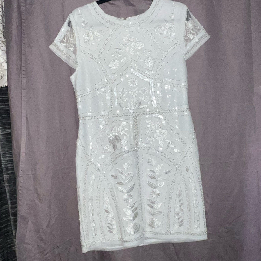 Lulus white lace beaded dress. Size xl - Picture 4 of 4